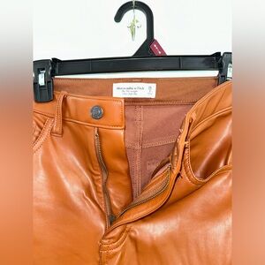 NEVER WORN ABERCROMBIE Vegan Leather 90s Straight Pant